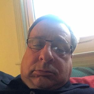 Meet your Posher, Leon